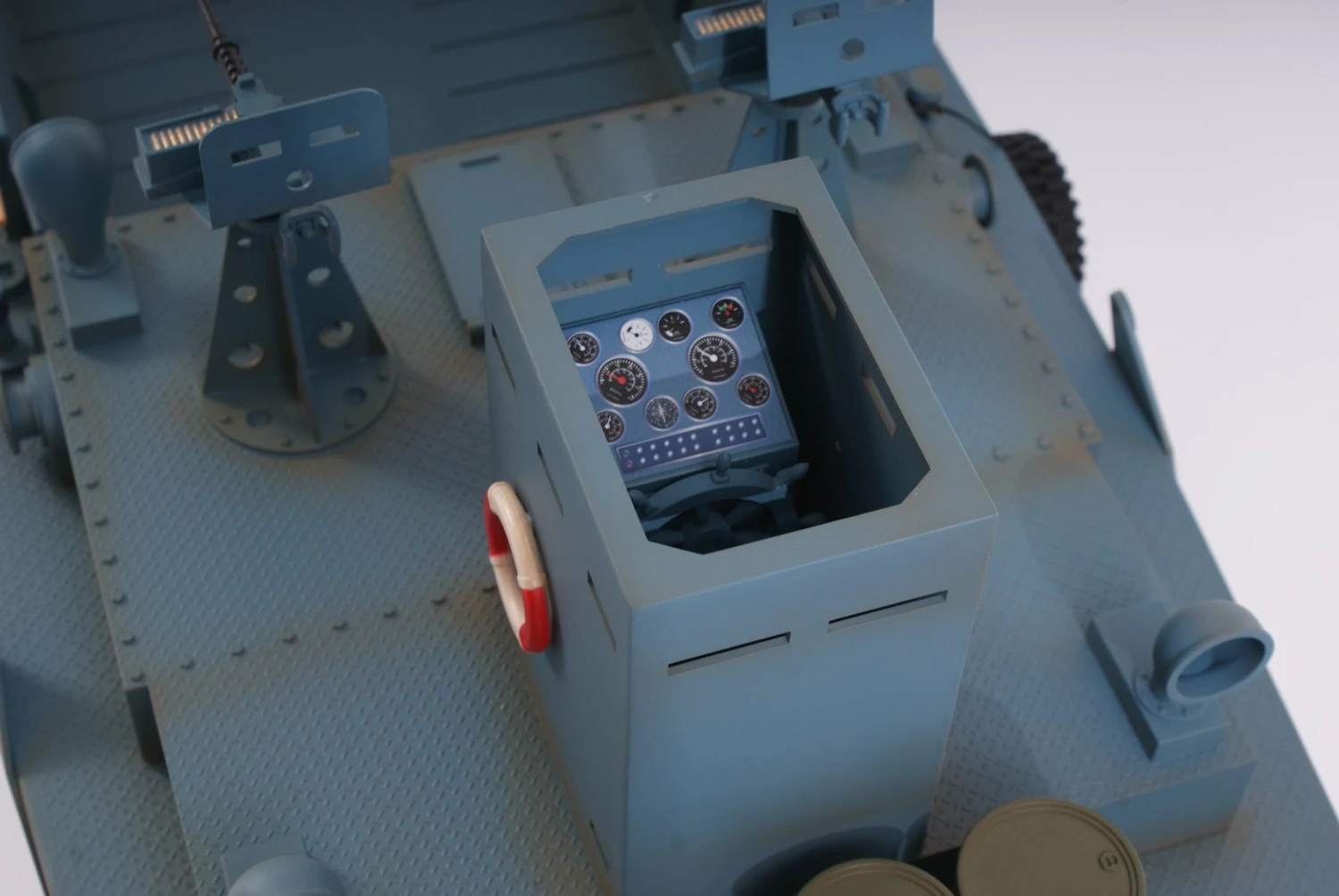 Premium Line - Landing Craft Pre-Built Scale Model Boat - Image 9