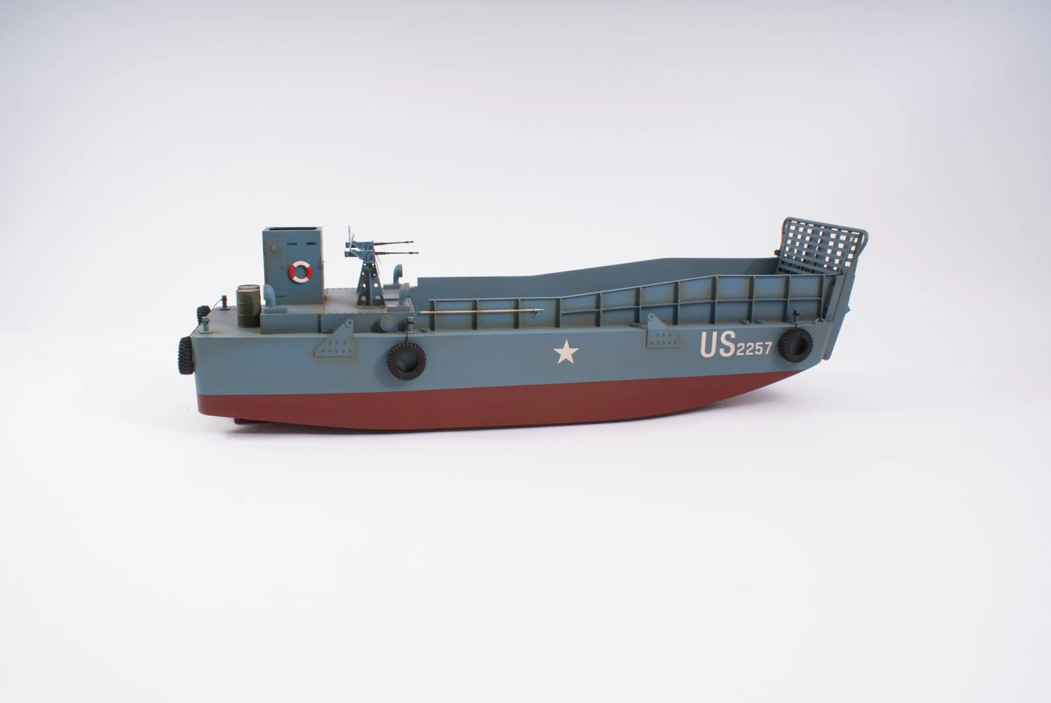 Premium Line - Landing Craft Pre-Built Scale Model Boat - Image 10