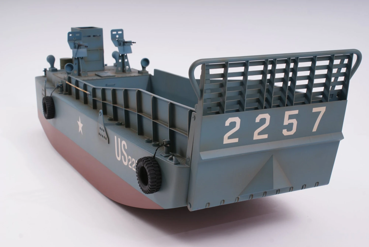 Premium Line - Landing Craft Pre-Built Scale Model Boat - Image 11