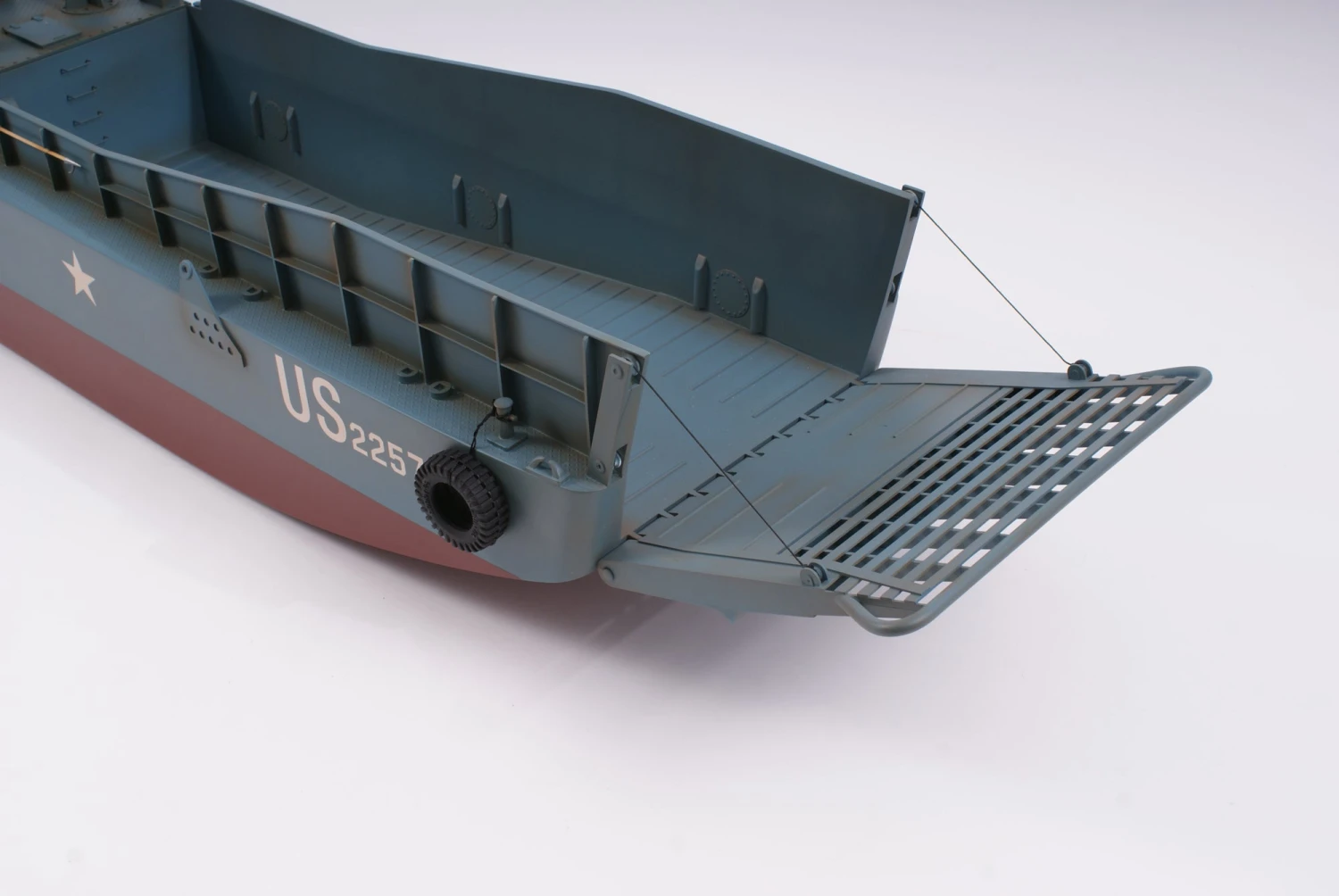 Premium Line - Landing Craft Pre-Built Scale Model Boat - Image 13