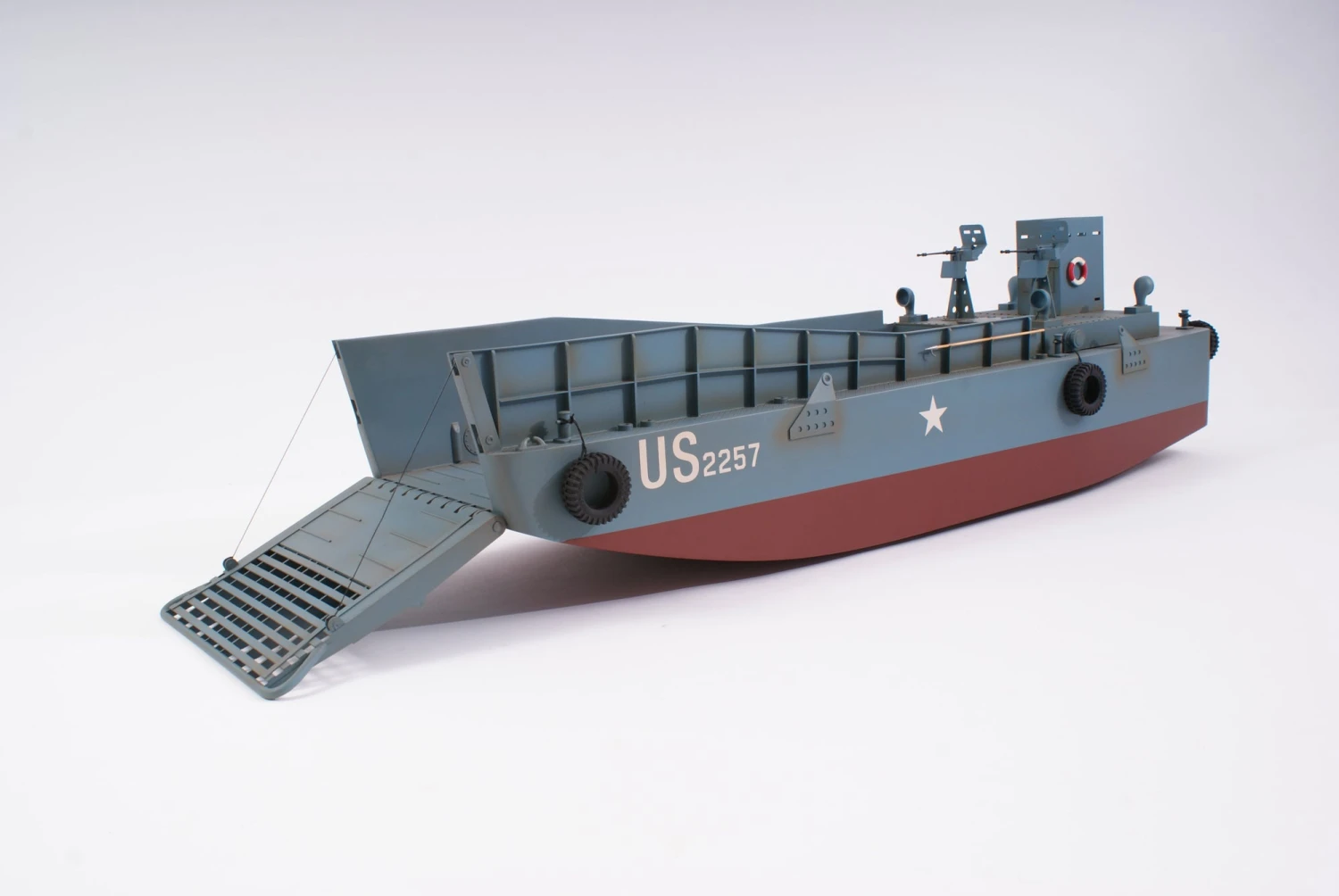Premium Line - Landing Craft Pre-Built Scale Model Boat - Image 15
