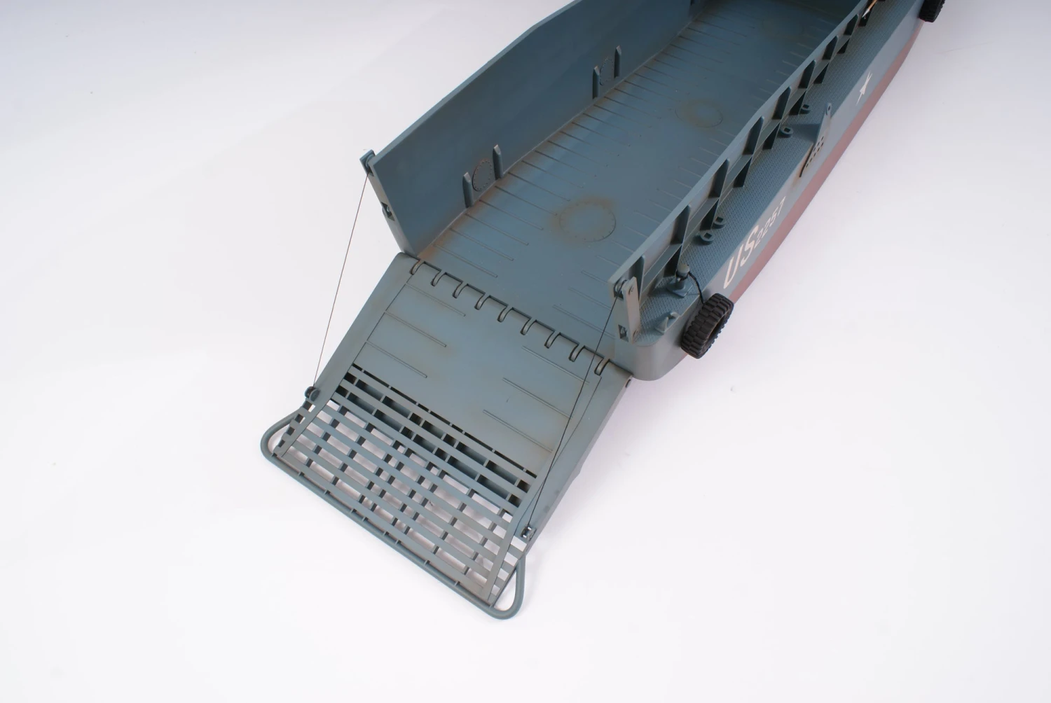 Premium Line - Landing Craft Pre-Built Scale Model Boat - Image 16