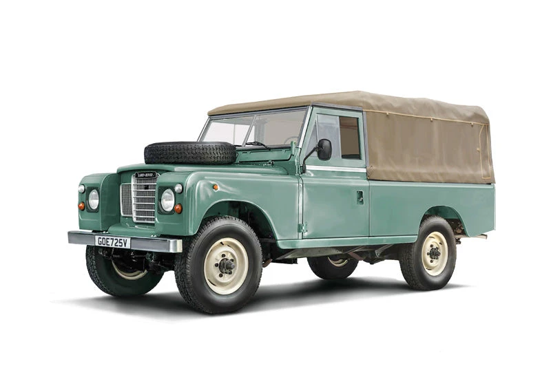 Italeri 1/24 Land Rover 109 LWB Kit 3665 - Image 2