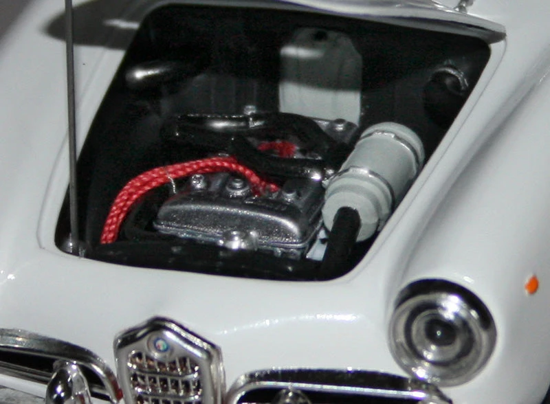 Italeri 1/24 ALFA ROMEO GIULIETTA SPIDER 1300 - Image 15