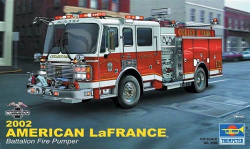 Trumpeter 2002 American LaFrance Battalion Fire Pumper 1:25